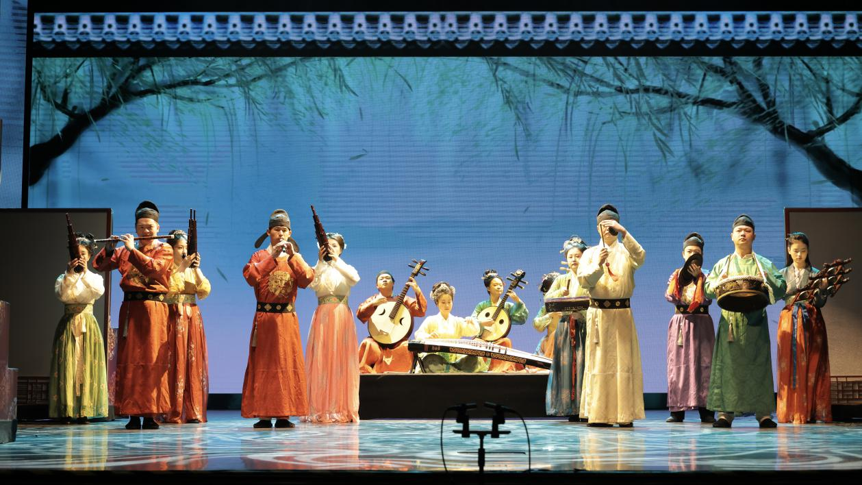 ���������W(xu��)Ժ�������Ƴ���Ӱ����������Ļ