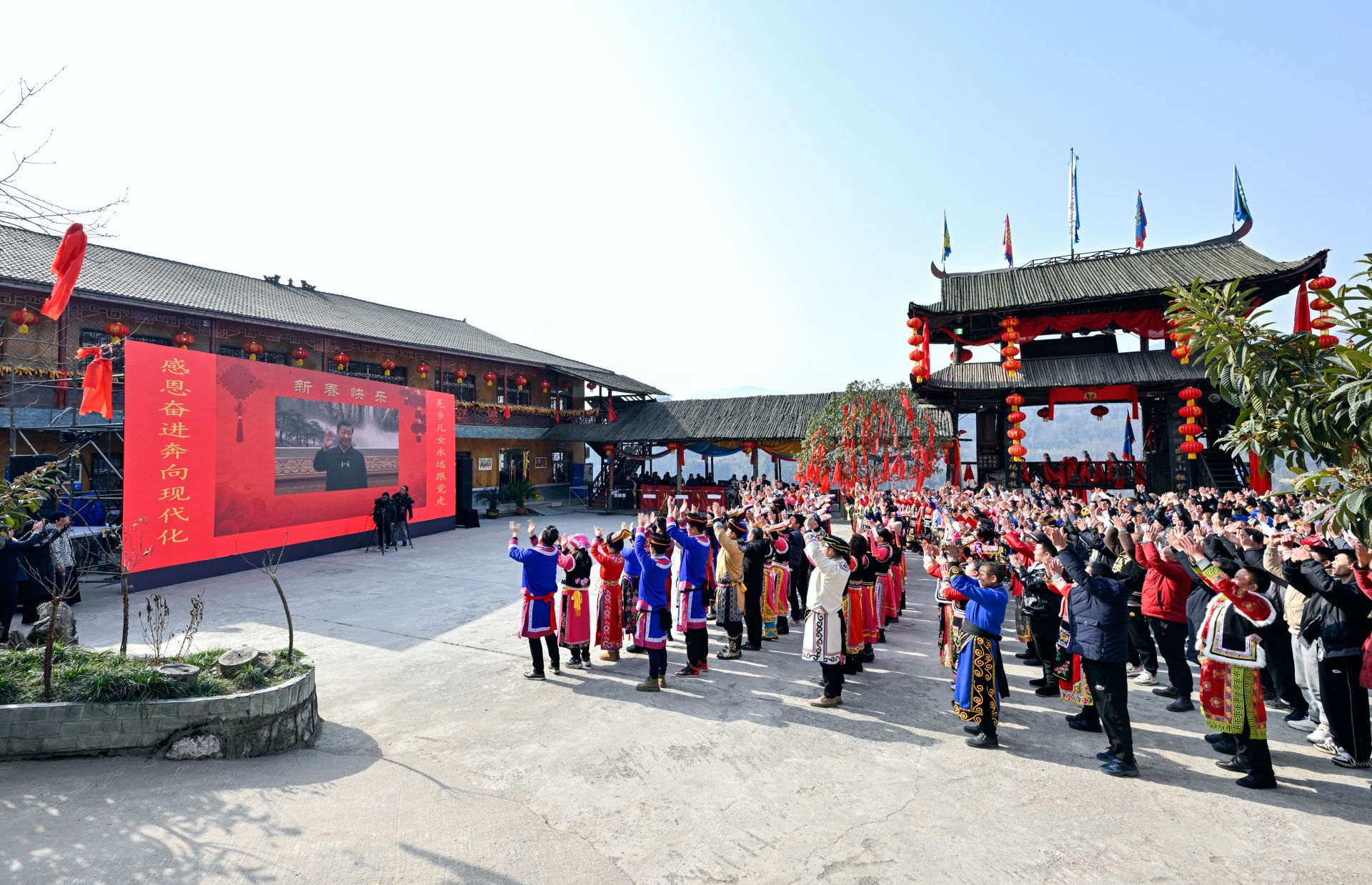 2023��1��18������(x��)��ƽ����ӛͨ�^ҕ�l�B����ͬ�Ĵ�ʡ�d��б���Ǽ�����οhʯ�δ���l(xi��ng)�H�����ο��H�н�����